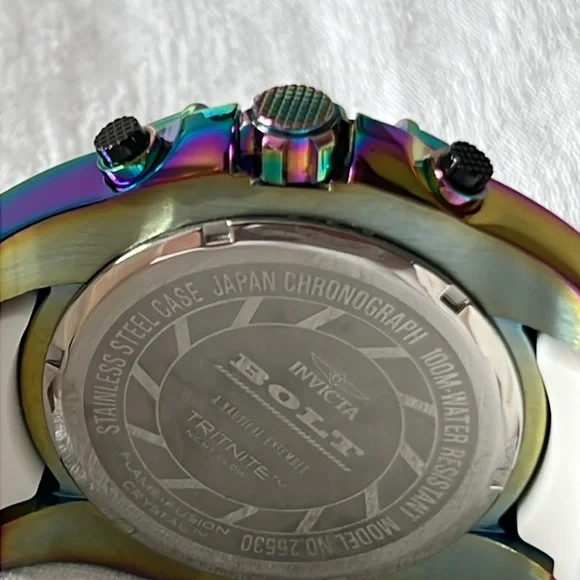 Invicta Bolt Men's Watch 52mm White Iridescent Pre loved needs battery 🪫